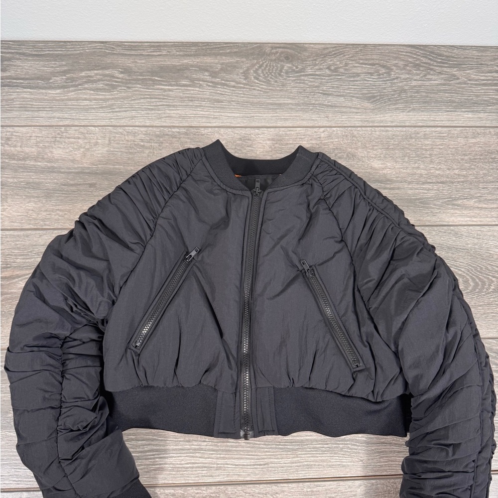 Cropped puffer jacket - Picture 4 of 4